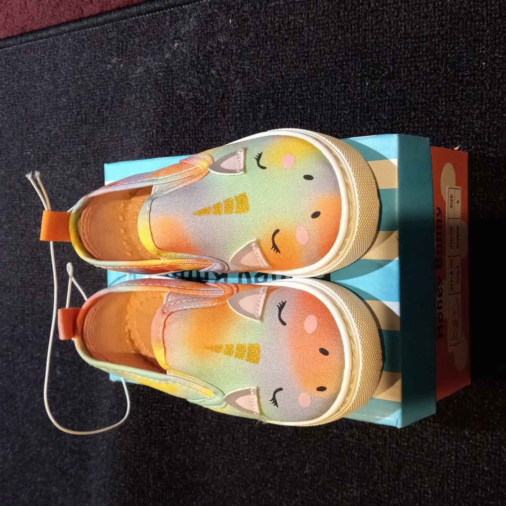NWT HONEY BUNNY SLIP-ONS